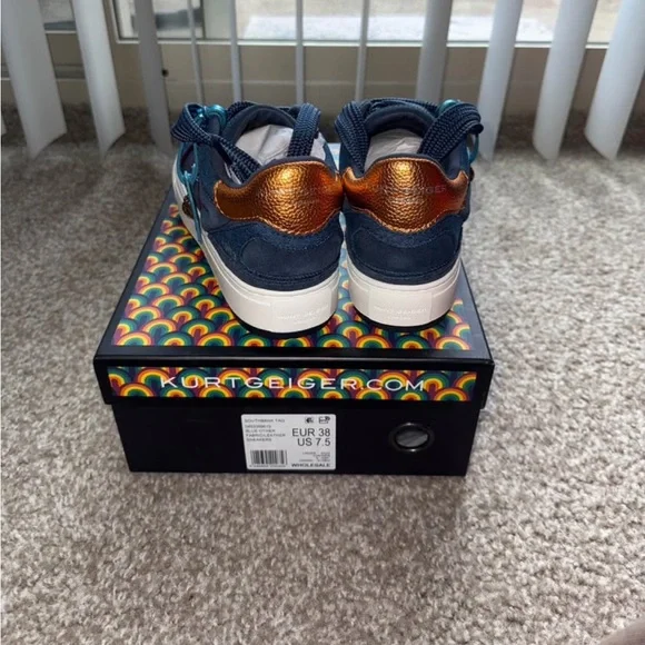 Kurt Geiger Southbank Tag Sneakers - Picture 3 of 5